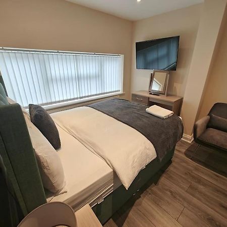 Luxury 5-Bed House Near Nec & Bhx Apartment โซลิฮัล ภายนอก รูปภาพ