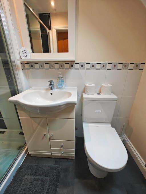 Luxury 5-Bed House Near Nec & Bhx Apartment โซลิฮัล ภายนอก รูปภาพ